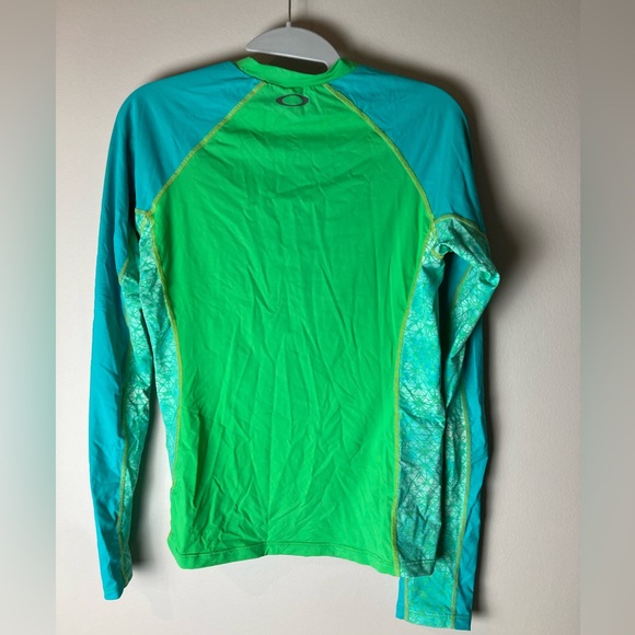 Oakley Rashguard - Picture 2 of 6